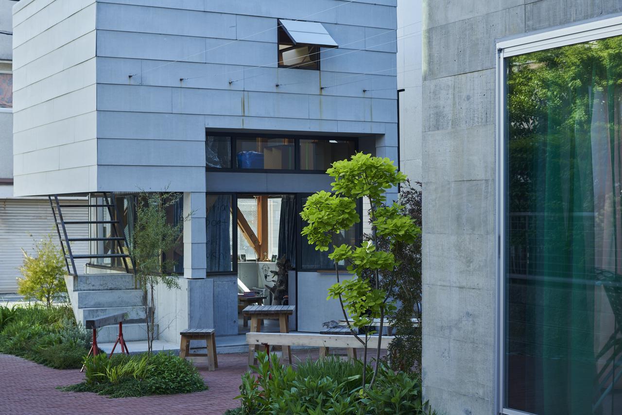 The Blend Inn - Studio Osaka Bagian luar foto