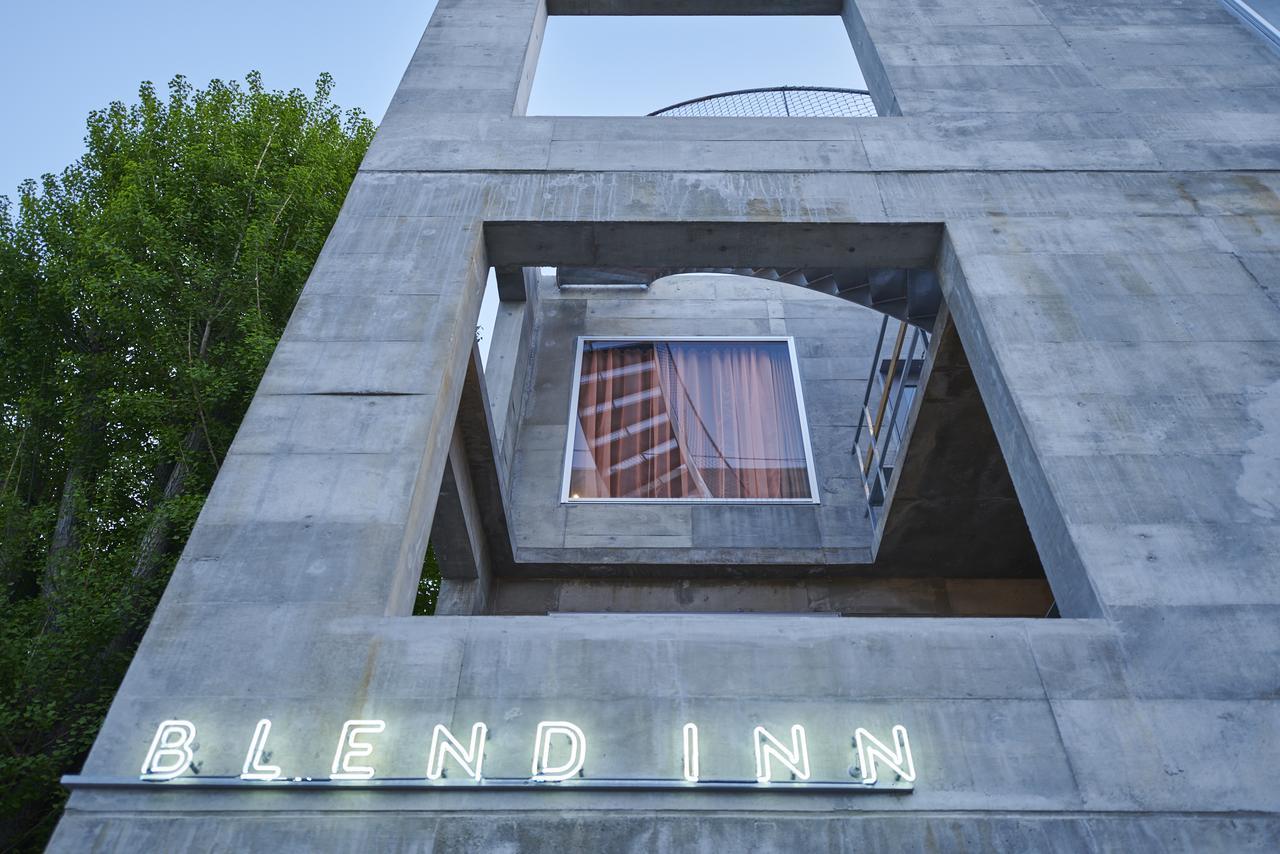 The Blend Inn - Studio Osaka Bagian luar foto